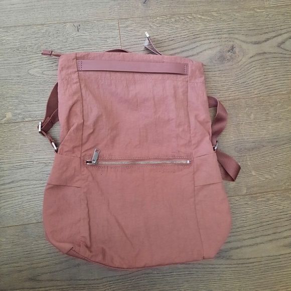 Lululemon On My Level Crossbody Bag *6L - Picture 8 of 9